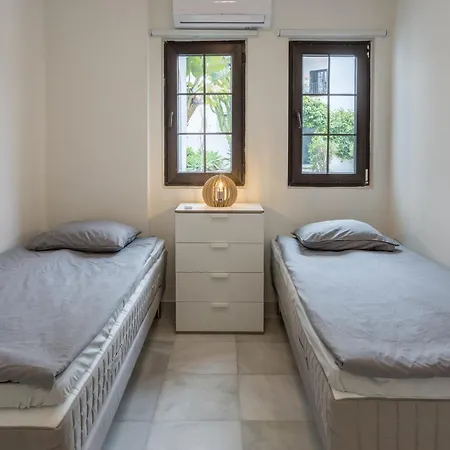 Aldea Blanca, Puerto Banus With Sea View Marbella