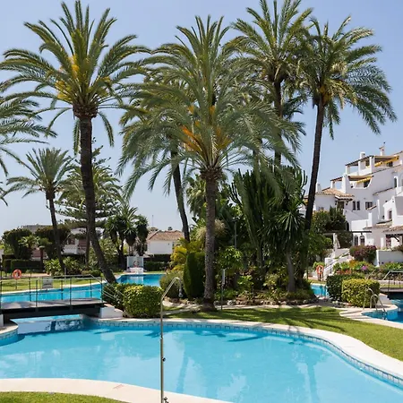 Aldea Blanca, Puerto Banus With Sea View Апартаменти Марбелья