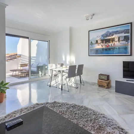 Aldea Blanca, Puerto Banus With Sea View *