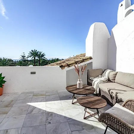 Aldea Blanca, Puerto Banus With Sea View