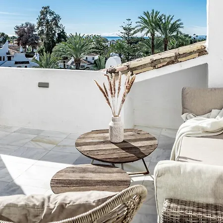 Aldea Blanca, Puerto Banus With Sea View Appartamento *